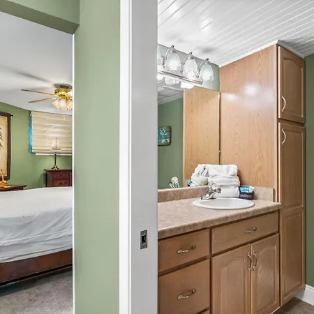 Aquavista Beach Resort By Sand Seeker Vacations Panama City Beach Room photo