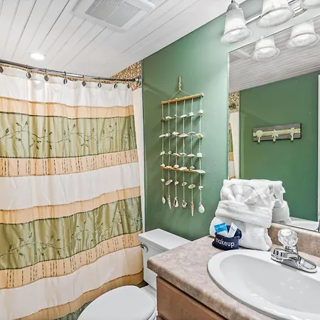 Aquavista Beach Resort By Sand Seeker Vacations Panama City Beach Room photo