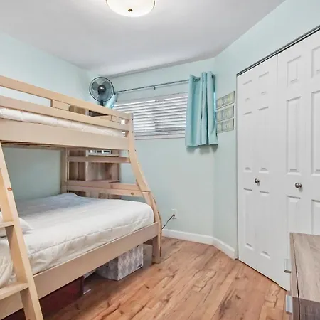 Aquavista Beach Resort By Sand Seeker Vacations Panama City Beach Room photo
